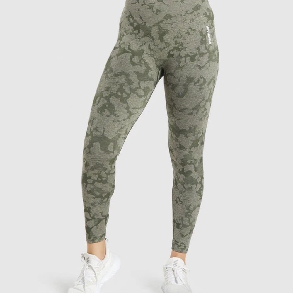 NWOT Adapt Camo Seamless Leggings